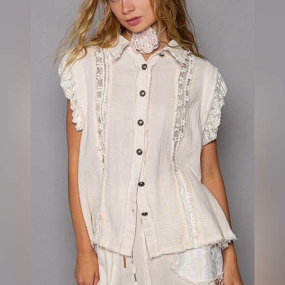 420. Lace Ruffle Short Sleeve Top in Natural - Picture 1 of 4